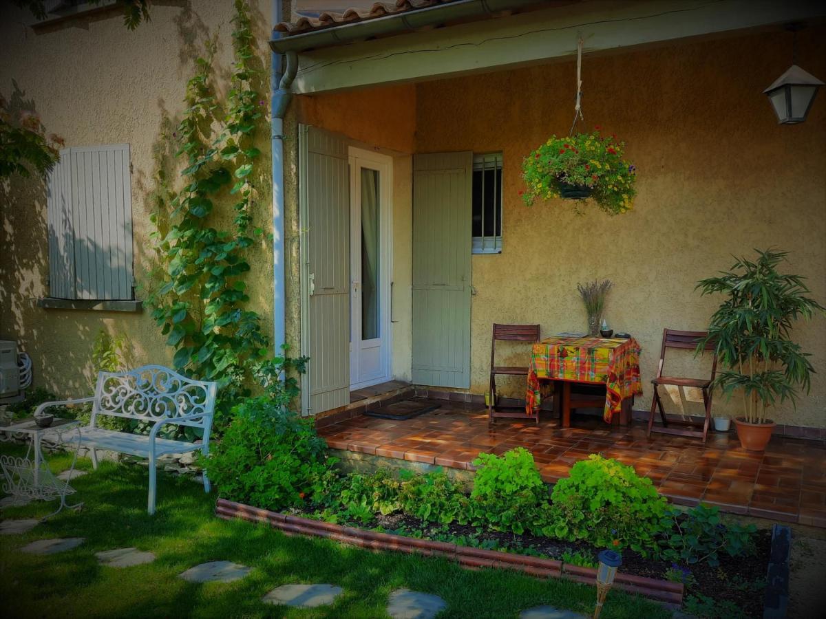 La Maison Du Chemin Des Prairies Morieres-les-Avignon المظهر الخارجي الصورة